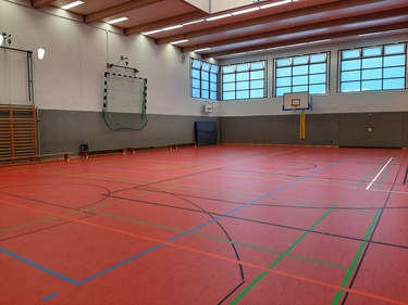 Titelbild: Einweihung der sanierten Sporthalle am Elisabeth-Gymnasium in Halle (Saale)