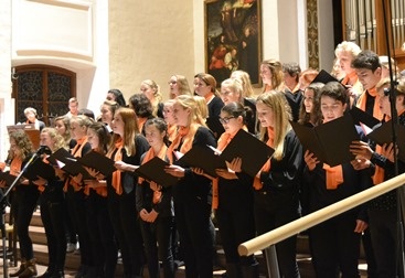 Titelbild: Liborius-Gymnasium feiert 25-jähriges Bestehen