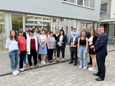 Titelbild: Bildungsministerin Eva Feußner veröffentlicht Handreichung zur Bildung von Lerngruppen im Religionsunterricht