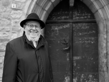 Titelbild: Wir trauern um Dompropst em. Reinhold Pfafferodt