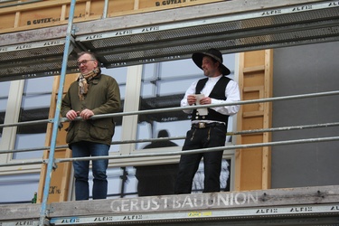 Titelbild: Richtfest für den Neubau der St. Mauritius-Sekundarschule: Wichtiger Meilenstein auf dem Weg zu modernen und nachhaltigen Lernräumen