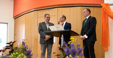 Titelbild: Benedikt Kraft nach 21 Jahren als Schulleiter verabschiedet